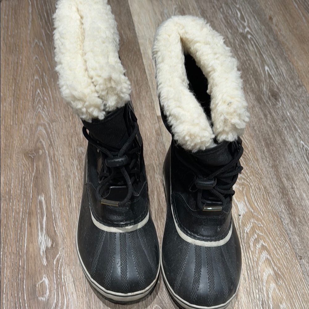 COPY - Sorel Black Winter Boots with Faux Fur Lining